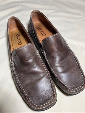ECCO Men’s Brown Leather Slip-On Loafers